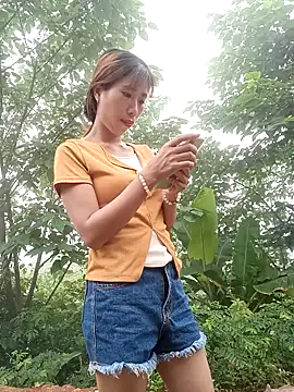 Elena Mia online show from 05/19/26, 01:56
