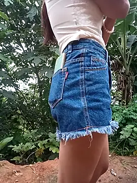 Snapshot of Elena_Mia chatting on 06/19/26, 10:57 Elena Mia online show from 06/19/26, 10:57