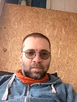 Snapshot of gayboyx77 chatting on 04/16/26, 11:55 gayboyx77 online show from 04/16/26, 11:55