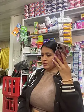 Sara fun online show from 12/21/25, 04:14