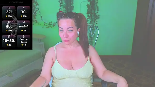 Zoe Zephyr online show from 06/19/26, 06:40
