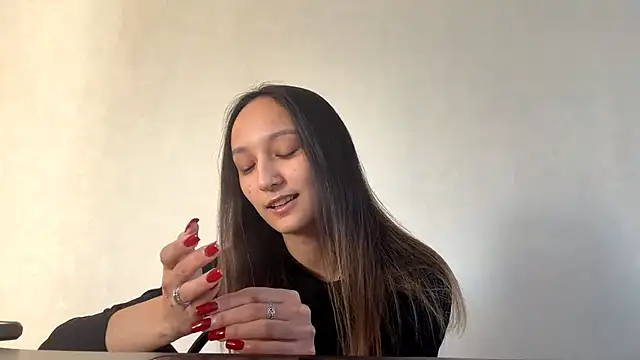 Snapshot of VolatileDear chatting on 04/16/26, 01:23 VolatileDear online show from 04/16/26, 01:23