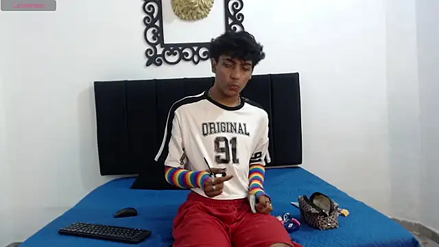 SinBoy  online show from 04/28/26, 12:43