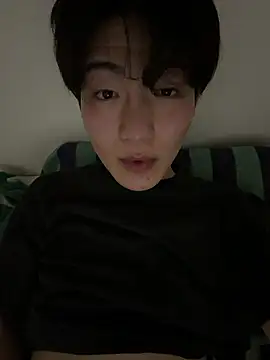 Snapshot of XRIIX chatting on 04/15/26, 04:25 XRIIX online show from 04/15/26, 04:25