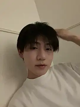 Snapshot of XRIIX chatting on 04/16/26, 01:23 XRIIX online show from 04/16/26, 01:23