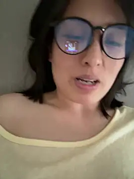 Faye-baby online show from 04/28/26, 02:27