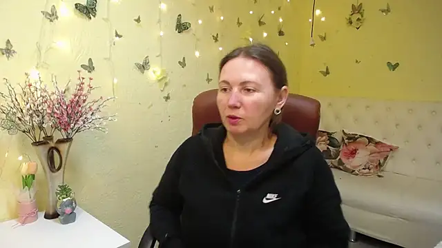 ZoyaPask online show from 04/24/26, 05:54