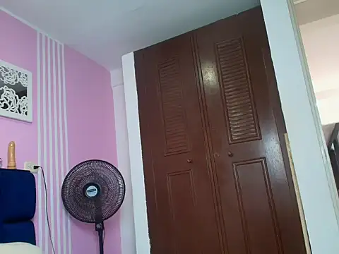 taylor Stele online show from 05/29/26, 07:56