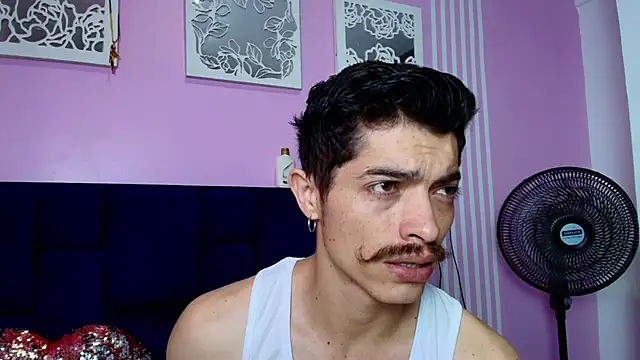 taylor Stele online show from 07/11/26, 09:05