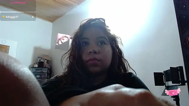 M1la 18 online show from 05/19/26, 03:57
