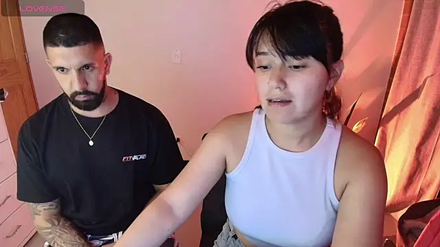 Alyssa and DAngelo online show from 04/30/26, 01:45