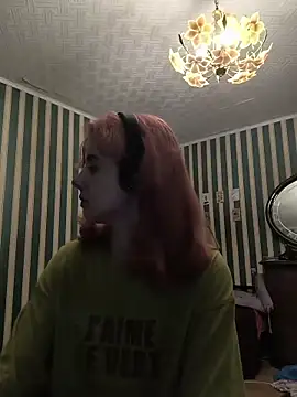 amberrrdolll  online show from 06/20/26, 12:14