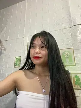 -Lucie-e online show from 05/31/26, 02:24