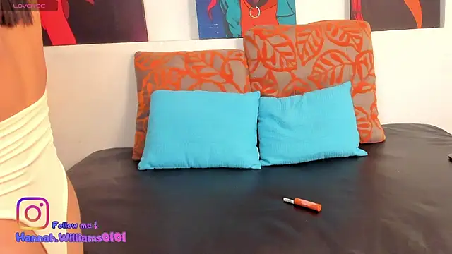 HannahhWilliams online show from 06/25/26, 12:32