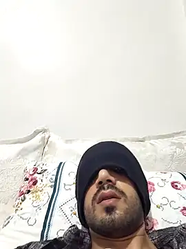 Snapshot of Zamatza chatting on 04/16/26, 01:28 Zamatza online show from 04/16/26, 01:28