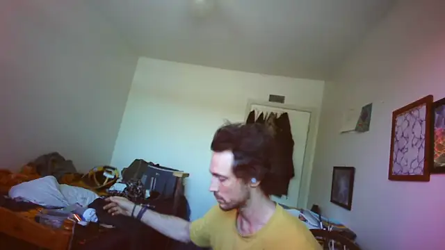 JohnnyMoves online show from 06/03/26, 08:47