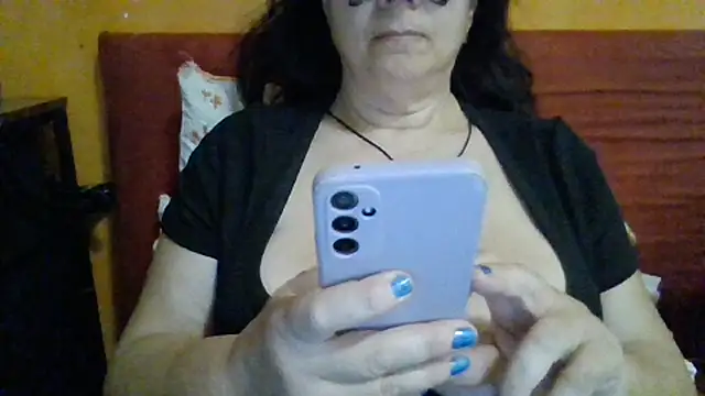 Snapshot of CasalingaEccitata chatting on 06/14/26, 11:45 CasalingaEccitata online show from 06/14/26, 11:45