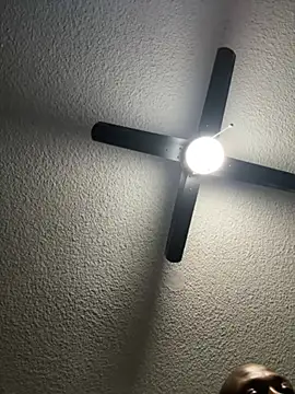 Snapshot of LoVEiSMor chatting on 04/16/26, 08:15 LoVEiSMor online show from 04/16/26, 08:15