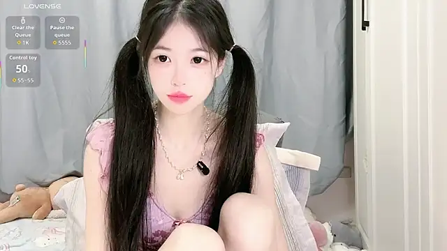 XiaoMei-iiiiii online show from 05/10/26, 06:40