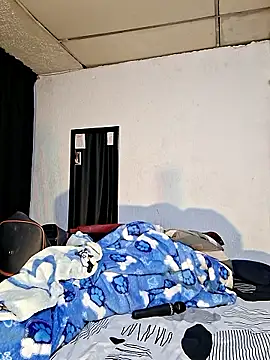 Backdoor Newbie online show from 05/11/26, 01:44