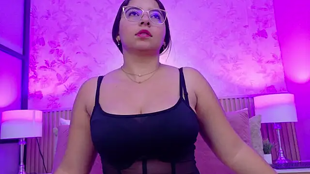 Darcy glow  online show from 05/12/26, 11:40