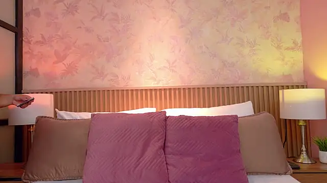 Darcy glow  online show from 07/11/26, 11:46