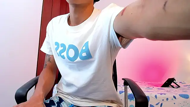 alessandroferrer online show from 04/17/26, 11:46