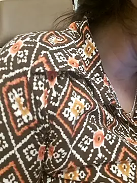 Snapshot of Rina_Verma70 chatting on 04/16/26, 06:09 Rina Verma70 online show from 04/16/26, 06:09