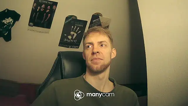 Snapshot of Milkyman7 chatting on 12/20/24, 09:06 Milkyman7 online show from 12/20/24, 09:06