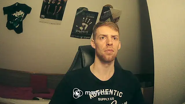 Snapshot of Milkyman7 chatting on 12/24/24, 12:55 Milkyman7 online show from 12/24/24, 12:55