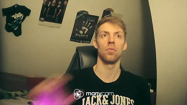 Snapshot of Milkyman7 chatting on 01/18/25, 10:06 Milkyman7 online show from 01/18/25, 10:06