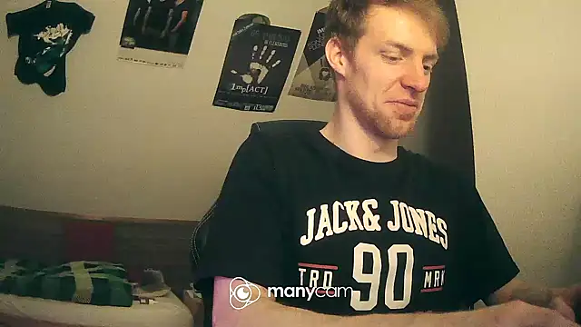 Snapshot of Milkyman7 chatting on 02/09/25, 01:00 Milkyman7 online show from 02/09/25, 01:00