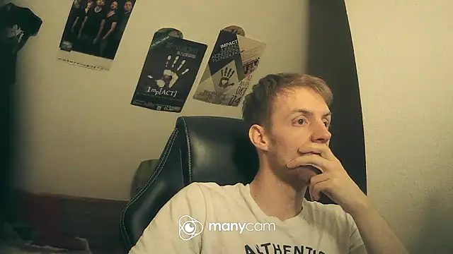 Snapshot of Milkyman7 chatting on 03/06/25, 08:05 Milkyman7 online show from 03/06/25, 08:05