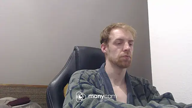 Snapshot of Milkyman7 chatting on 10/11/25, 08:29 Milkyman7 online show from 10/11/25, 08:29