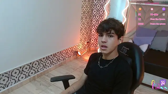 Snapshot of Damian_tay chatting on 04/24/26, 11:34 Damian tay online show from 04/24/26, 11:34