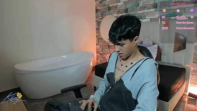 Snapshot of Damian_tay chatting on 05/11/26, 04:15 Damian tay online show from 05/11/26, 04:15
