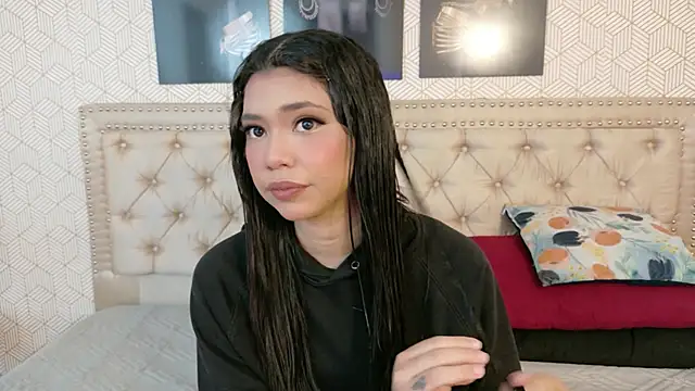 Nathy Pelaez online show from 04/30/26, 03:24