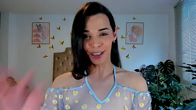 bella grego online show from 06/11/26, 08:07