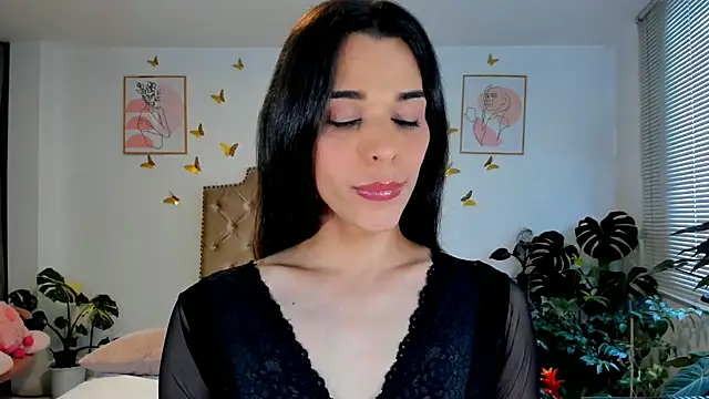 bella grego online show from 06/19/26, 08:23