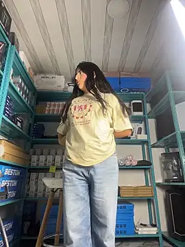 Maggiee 1 online show from 05/25/26, 07:20