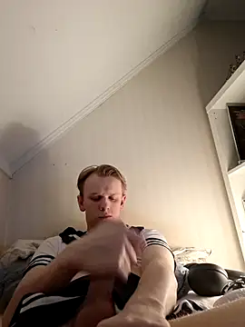 femboy066 online show from 04/16/26, 09:15