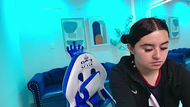 Anya Volke online show from 05/11/26, 07:11
