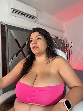 DaniaMiller  online show from 06/05/26, 12:06
