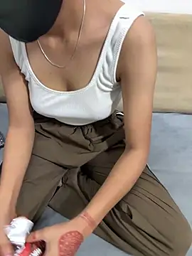 missnaina1 online show from 05/03/26, 02:23