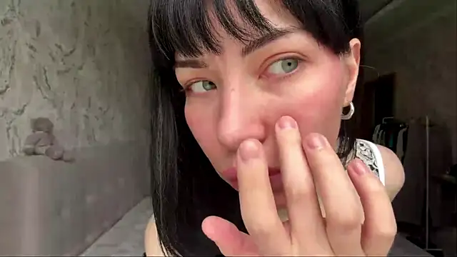 LuisaAlconcel online show from 04/25/26, 06:49