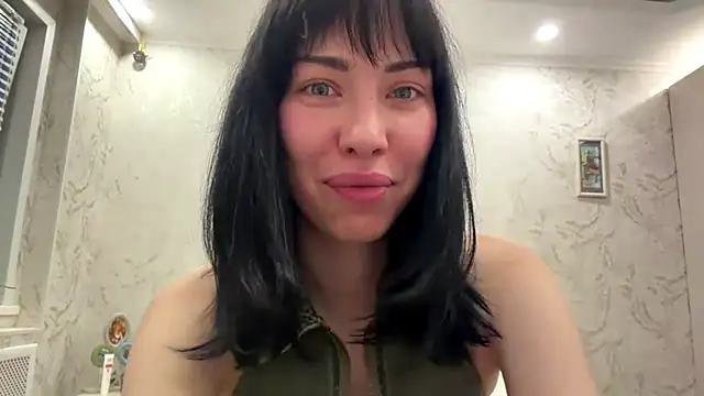 LuisaAlconcel online show from 05/20/26, 06:03