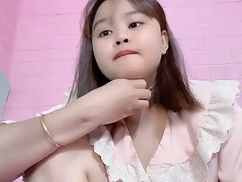NhungNhun789 online show from 05/05/26, 08:44