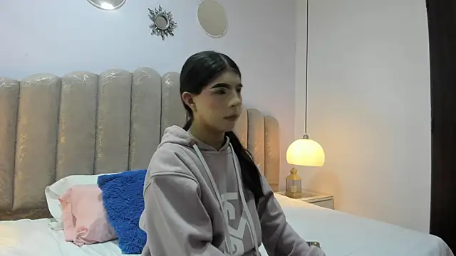 Channel sofia online show from 07/15/26, 12:16