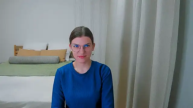 Snapshot of AnnaThorne chatting on 05/05/26, 04:31 AnnaThorne online show from 05/05/26, 04:31