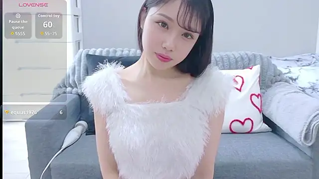 Minamina2 online show from 05/27/26, 06:10